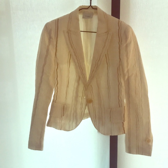 Akris Punto Jackets & Blazers - Akris beige blazer